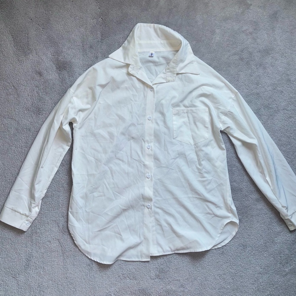 White button up collar blouse top